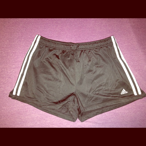 Adidas women shorts - Picture 1 of 2